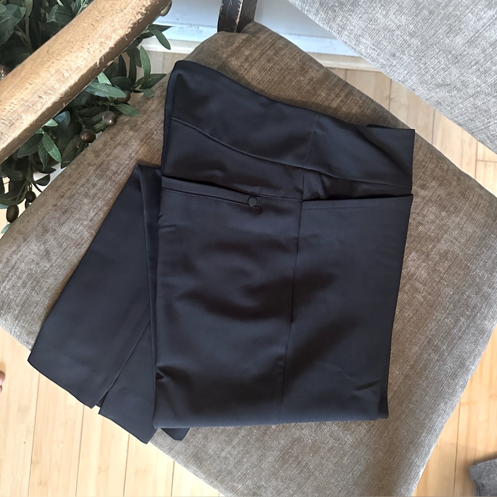 Tail White Label Stylish and Comfortable black pull on ankle pants size 2